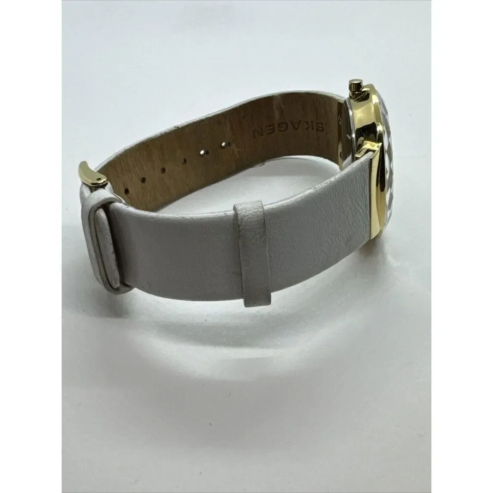 Skagen SKW2033 Women's White Leather Analog Mother of Pearl Dial Watch JNA955